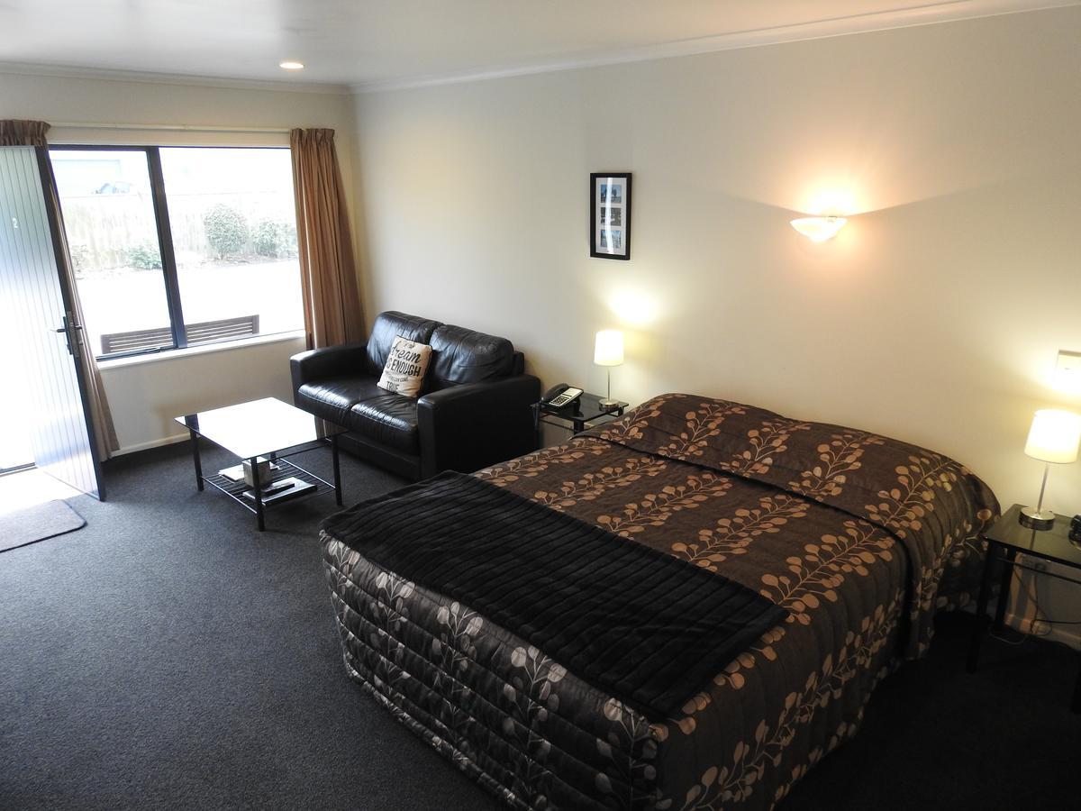 Tudor Lodge Motel Hawera Eksteriør billede